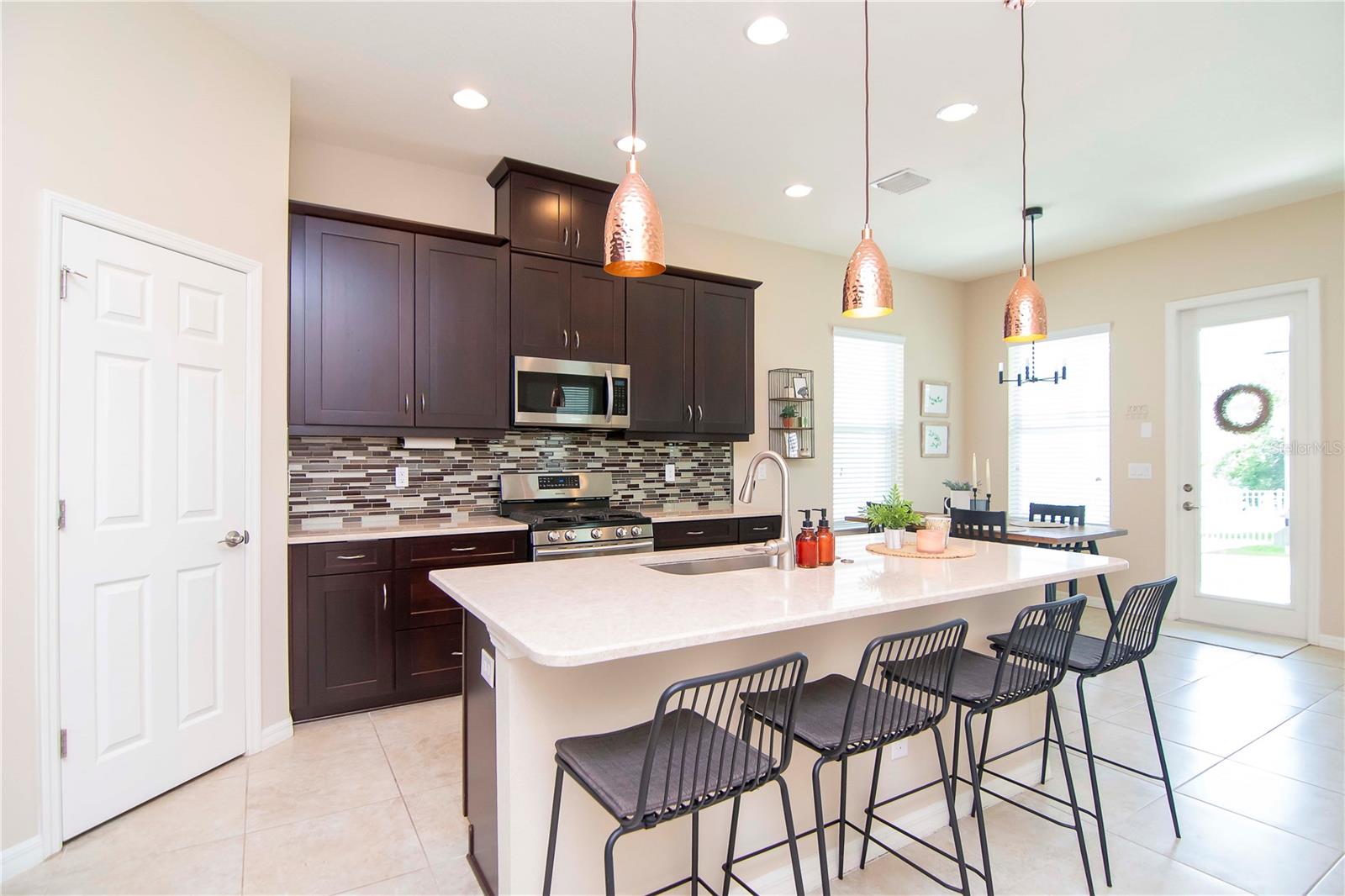 11125 WINTHROP LAKE DR, RIVERVIEW, FL, 33578