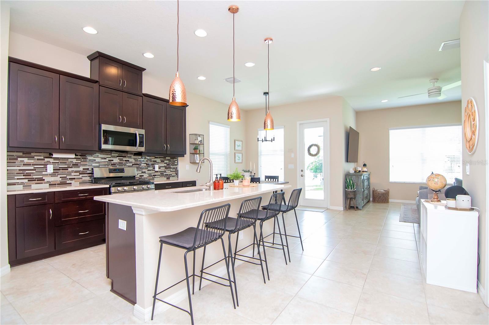 11125 WINTHROP LAKE DR, RIVERVIEW, FL, 33578