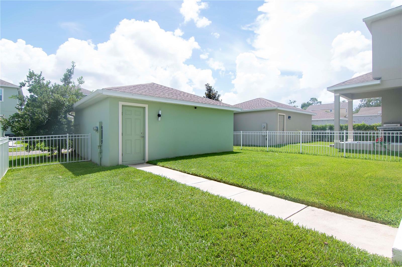 11125 WINTHROP LAKE DR, RIVERVIEW, FL, 33578
