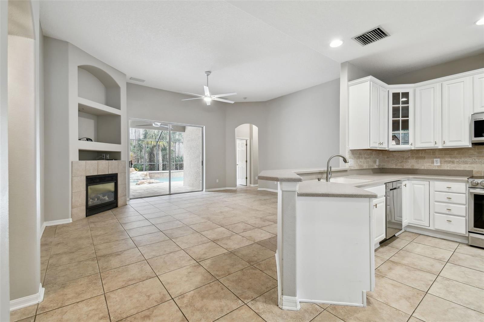 8106 KENDELWICK CT, TAMPA, FL, 33647