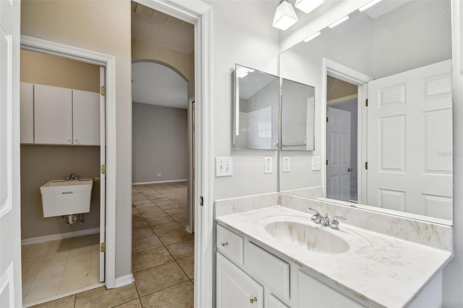 8106 KENDELWICK CT, TAMPA, FL, 33647