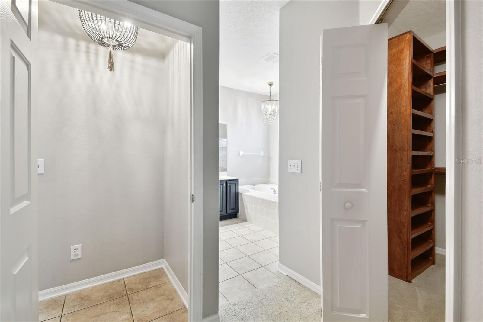 8106 KENDELWICK CT, TAMPA, FL, 33647