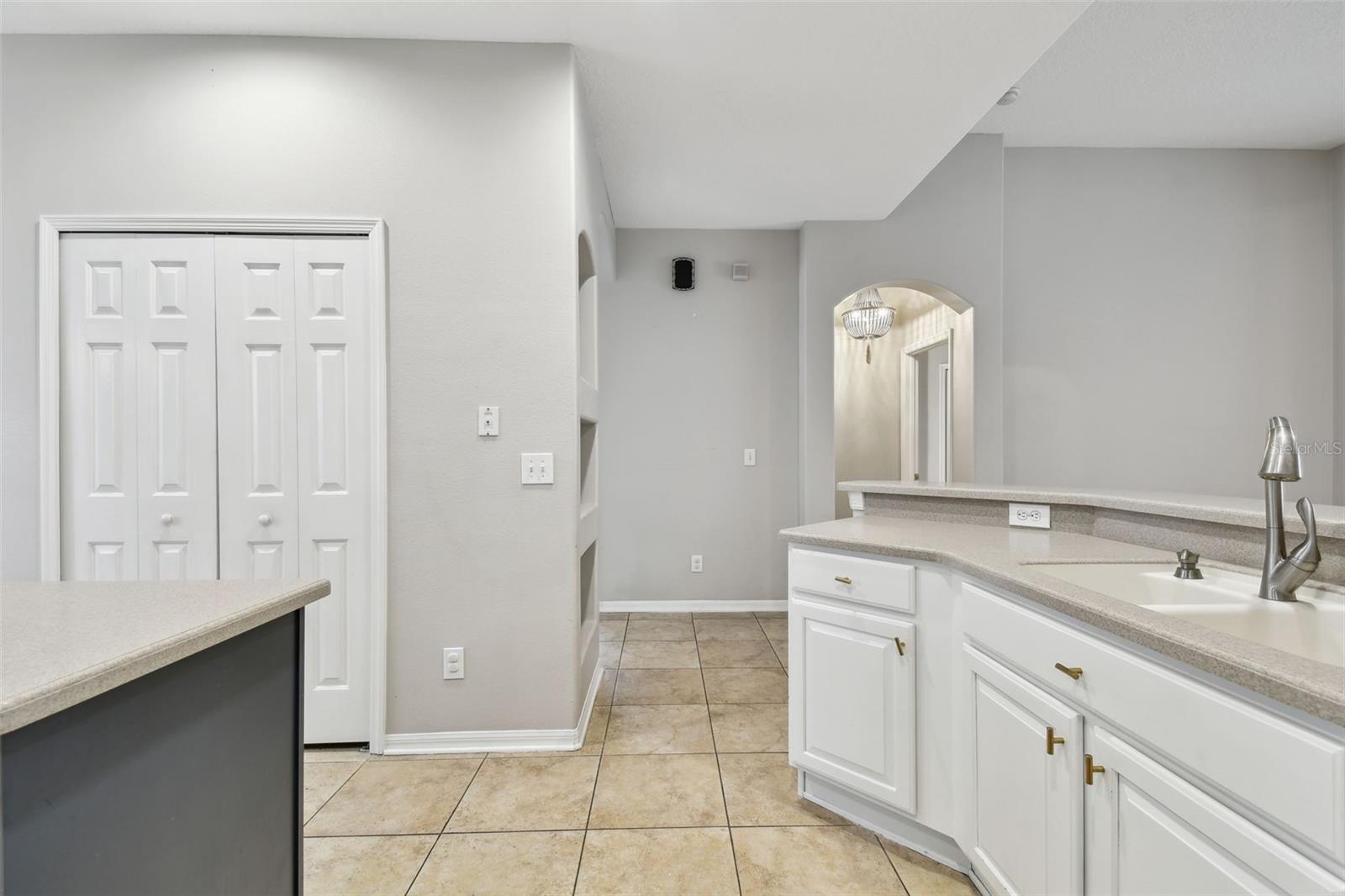 8106 KENDELWICK CT, TAMPA, FL, 33647