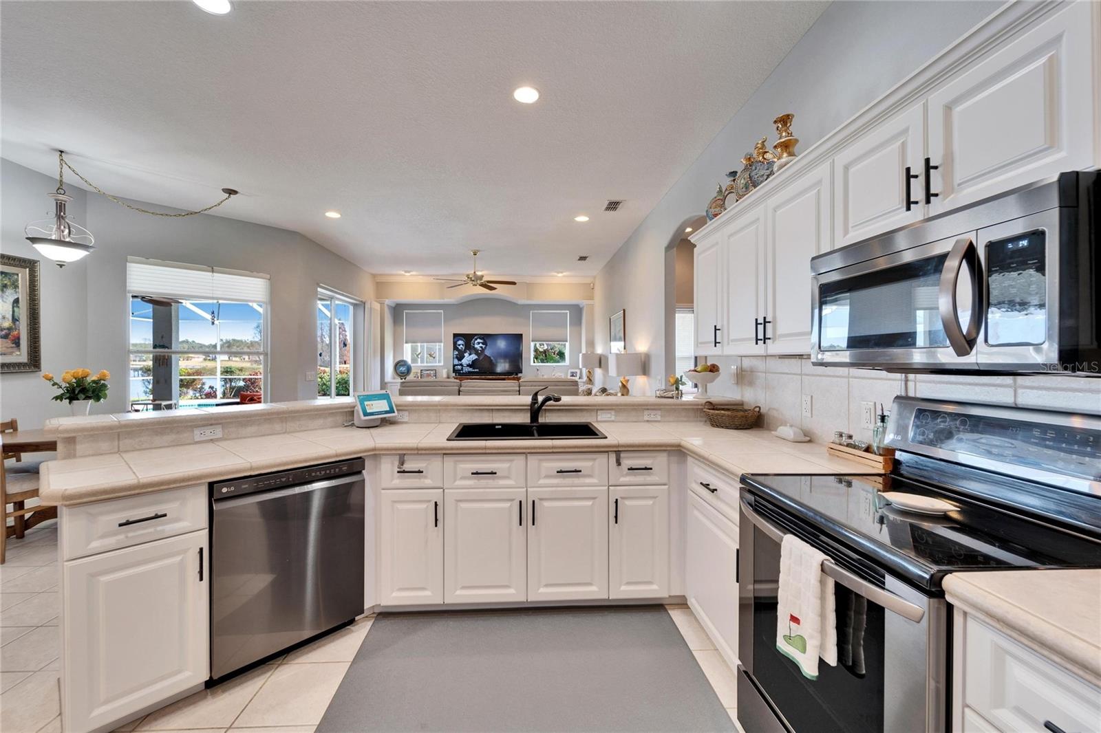 7068 ISLAND LAKE LN, LAKELAND, FL, 33813