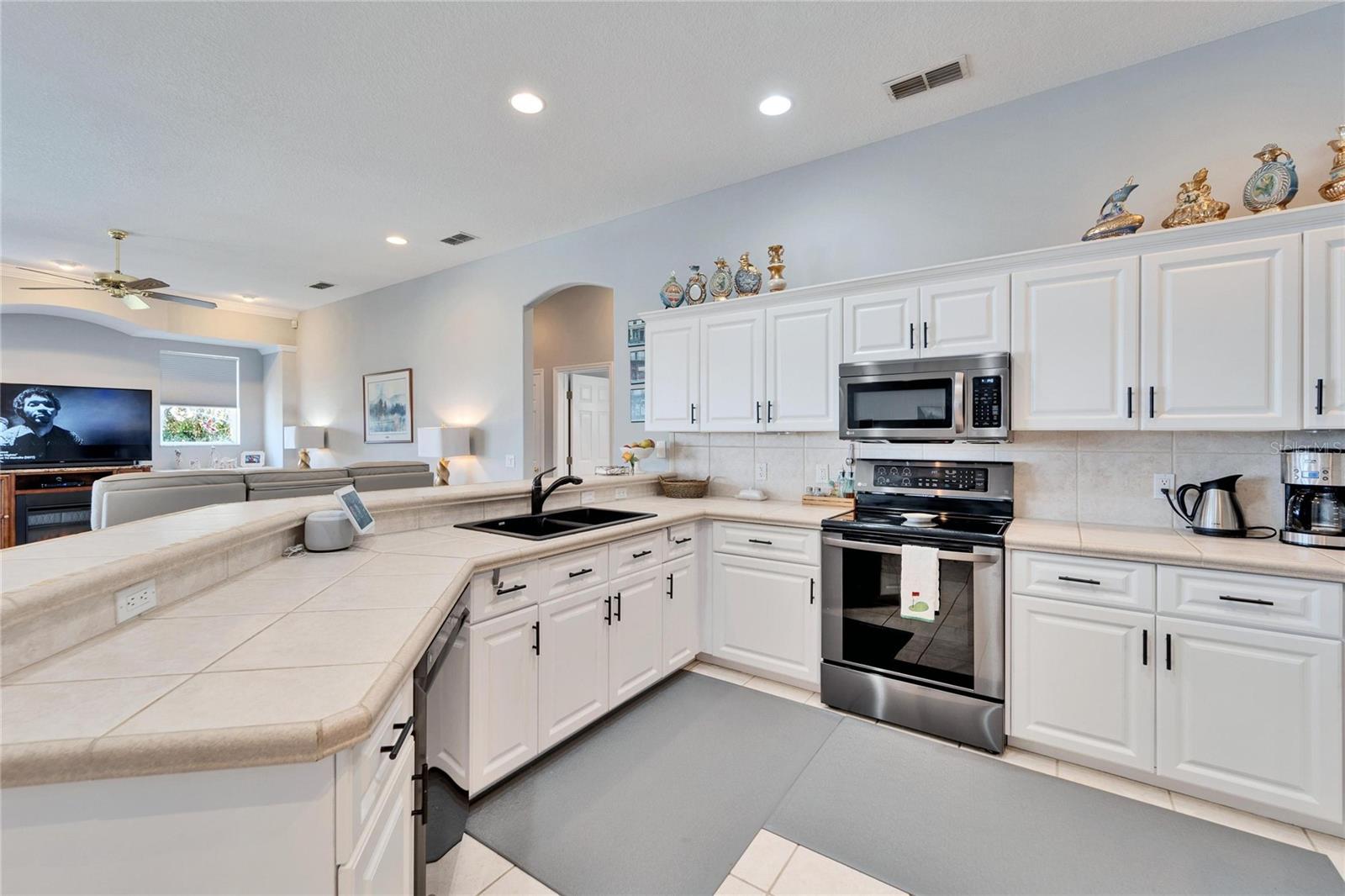 7068 ISLAND LAKE LN, LAKELAND, FL, 33813