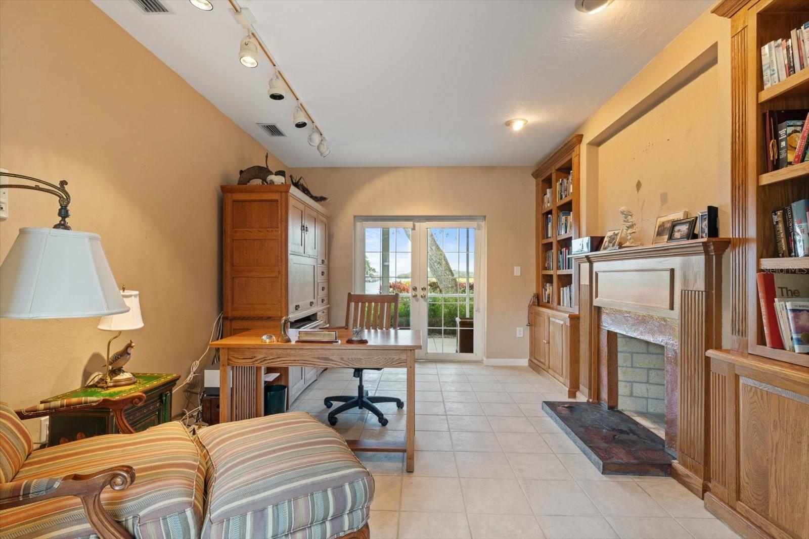 7056 HAWKS HARBOR CIR, BRADENTON, FL, 34207