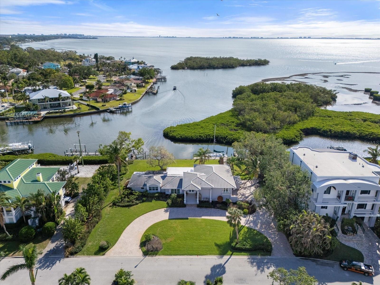 7056 HAWKS HARBOR CIR, BRADENTON, FL, 34207