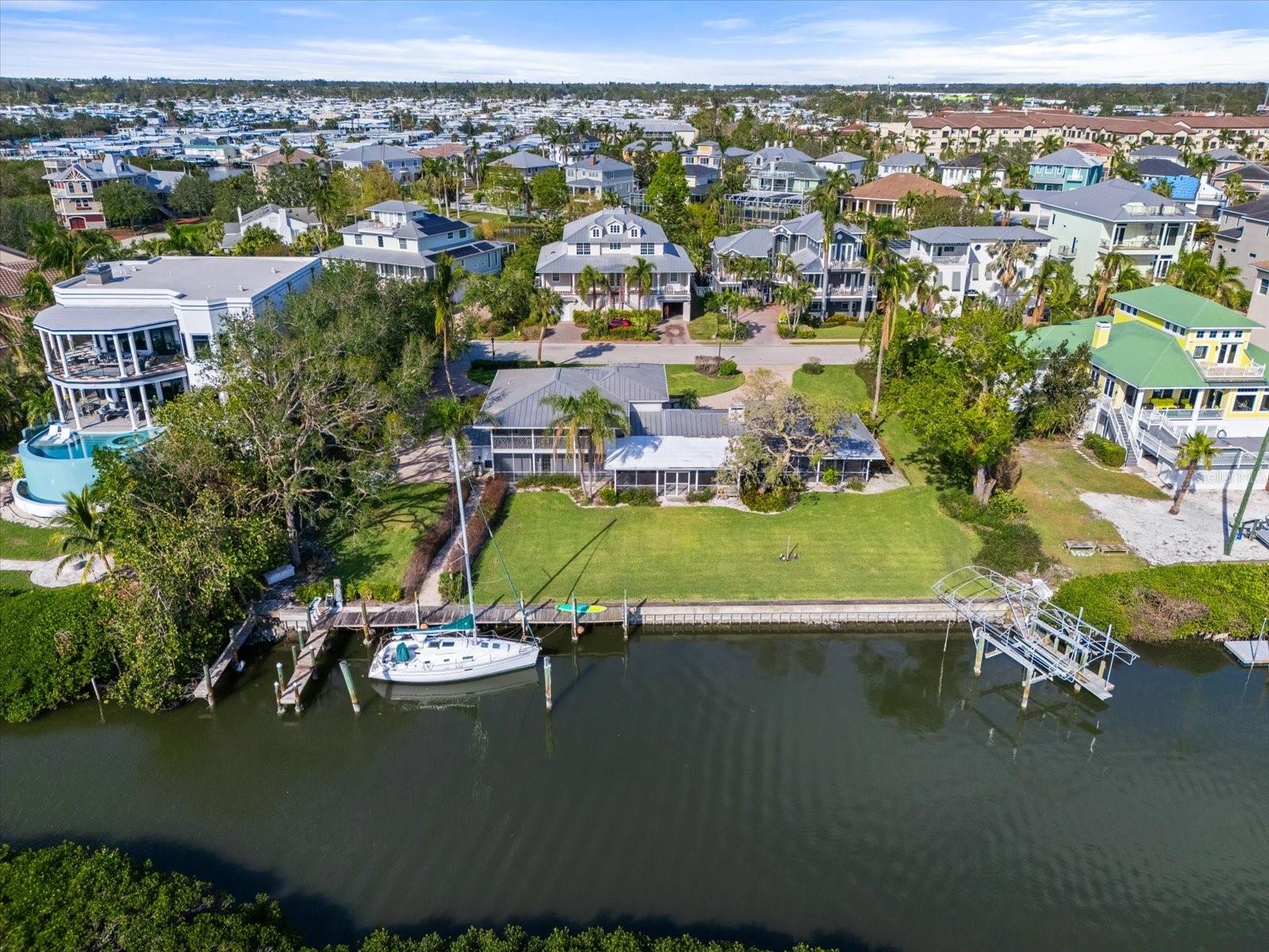 7056 HAWKS HARBOR CIR, BRADENTON, FL, 34207