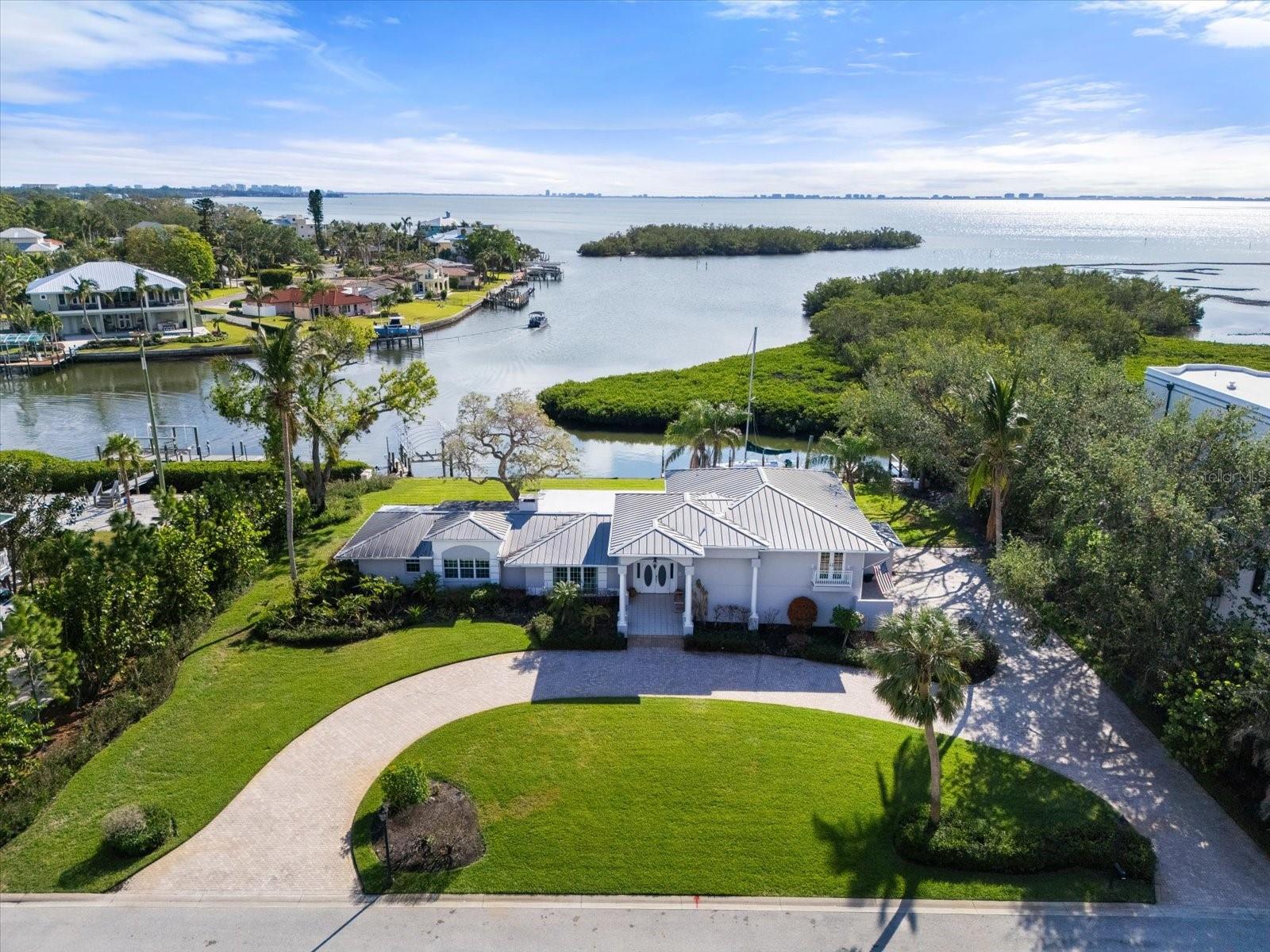 7056 HAWKS HARBOR CIR, BRADENTON, FL, 34207