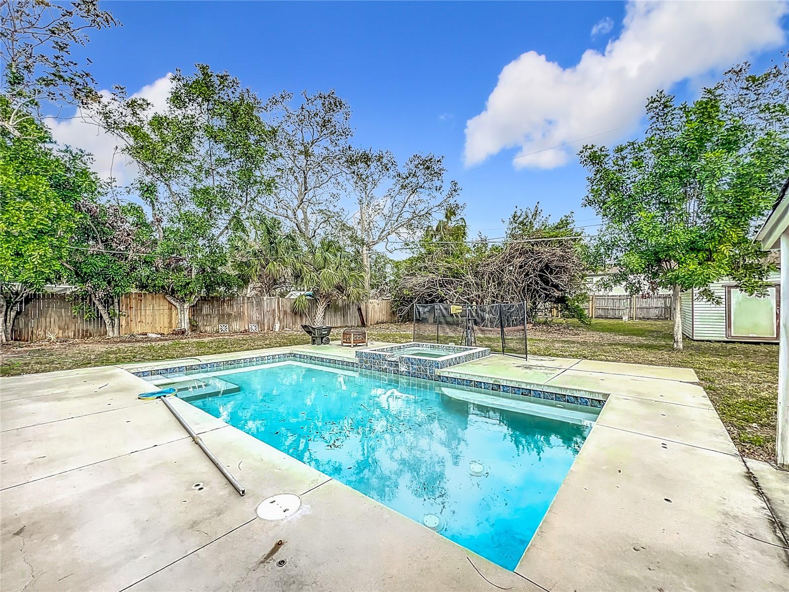 70 HORTON CIR, SARASOTA, FL, 34232
