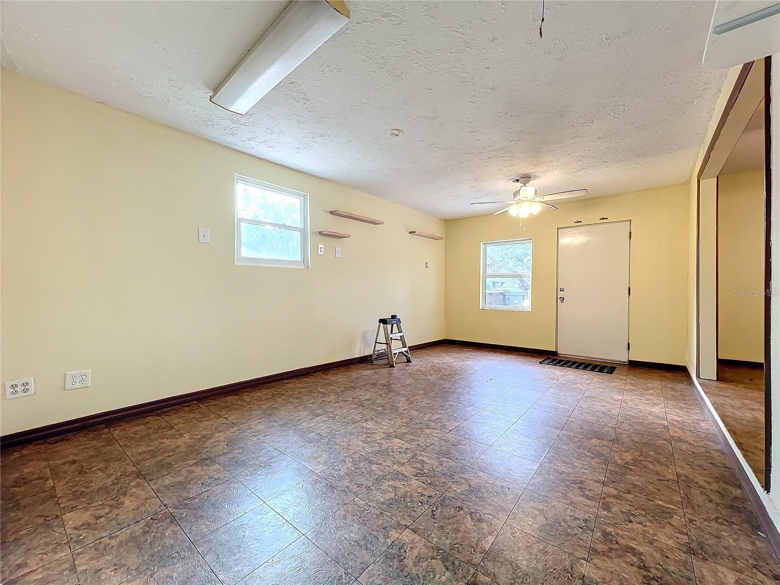 70 HORTON CIR, SARASOTA, FL, 34232