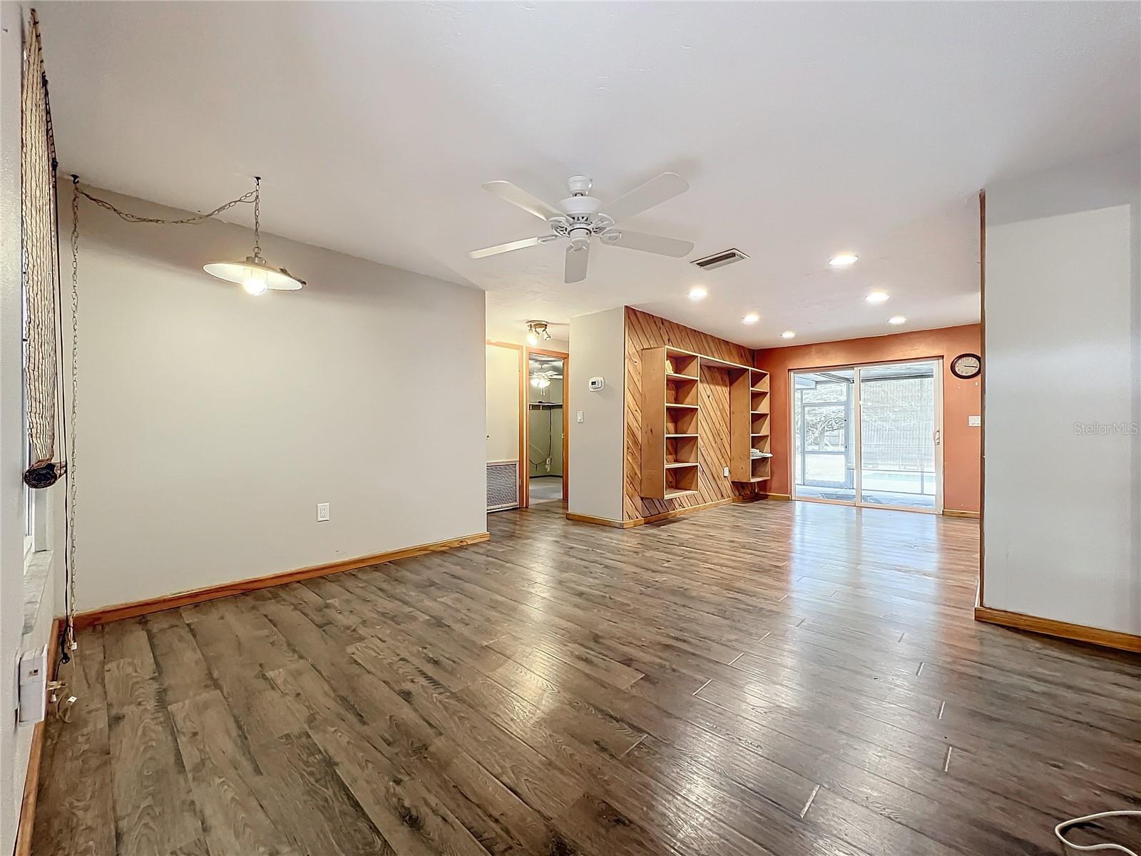 70 HORTON CIR, SARASOTA, FL, 34232