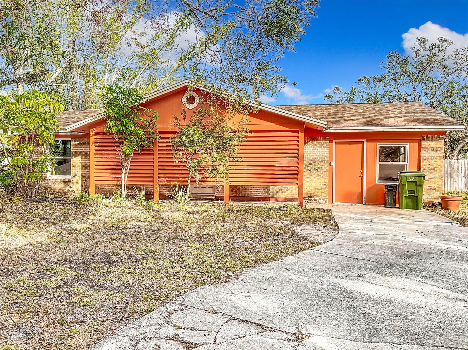 70 HORTON CIR, SARASOTA, FL, 34232