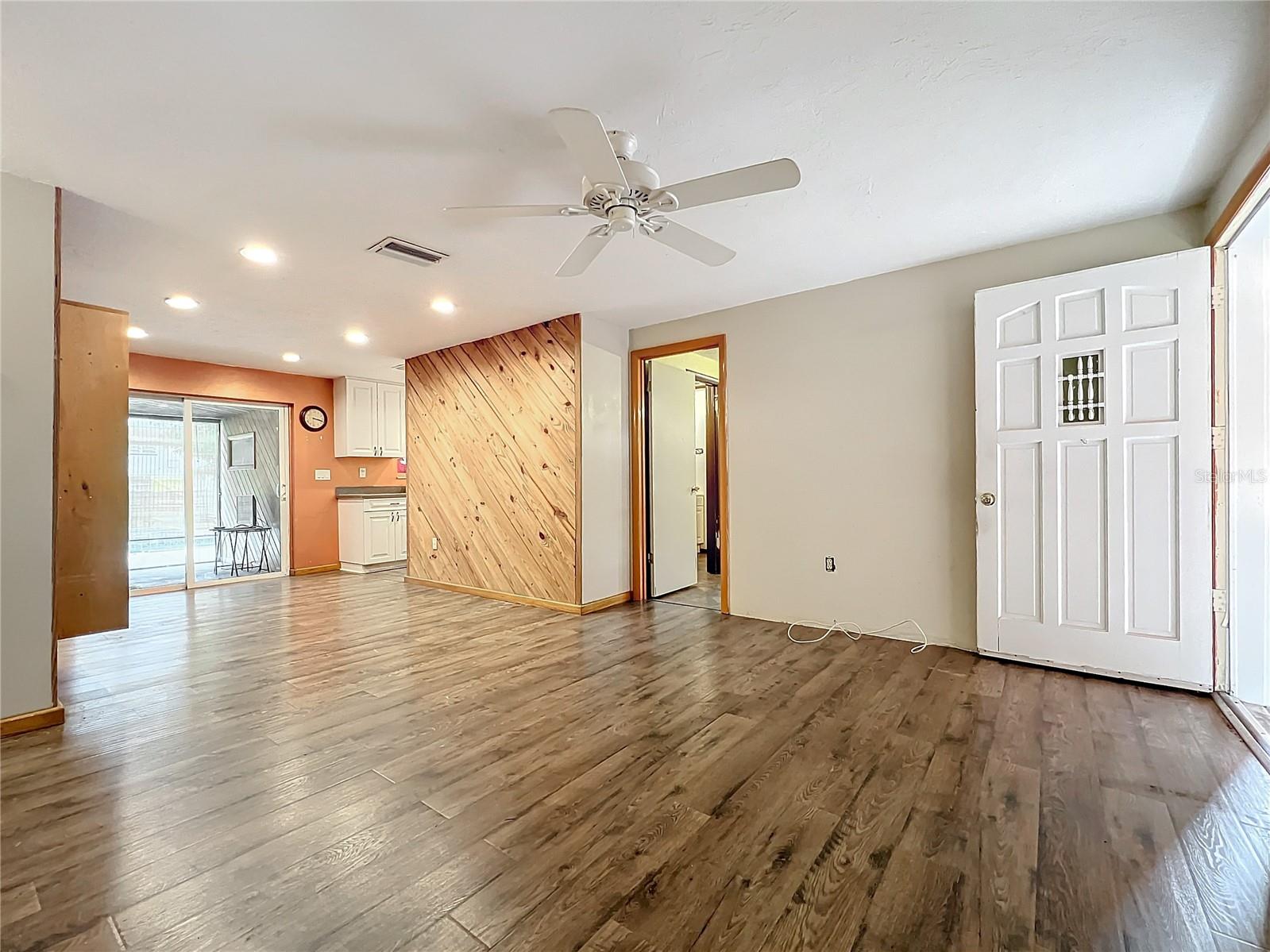 70 HORTON CIR, SARASOTA, FL, 34232