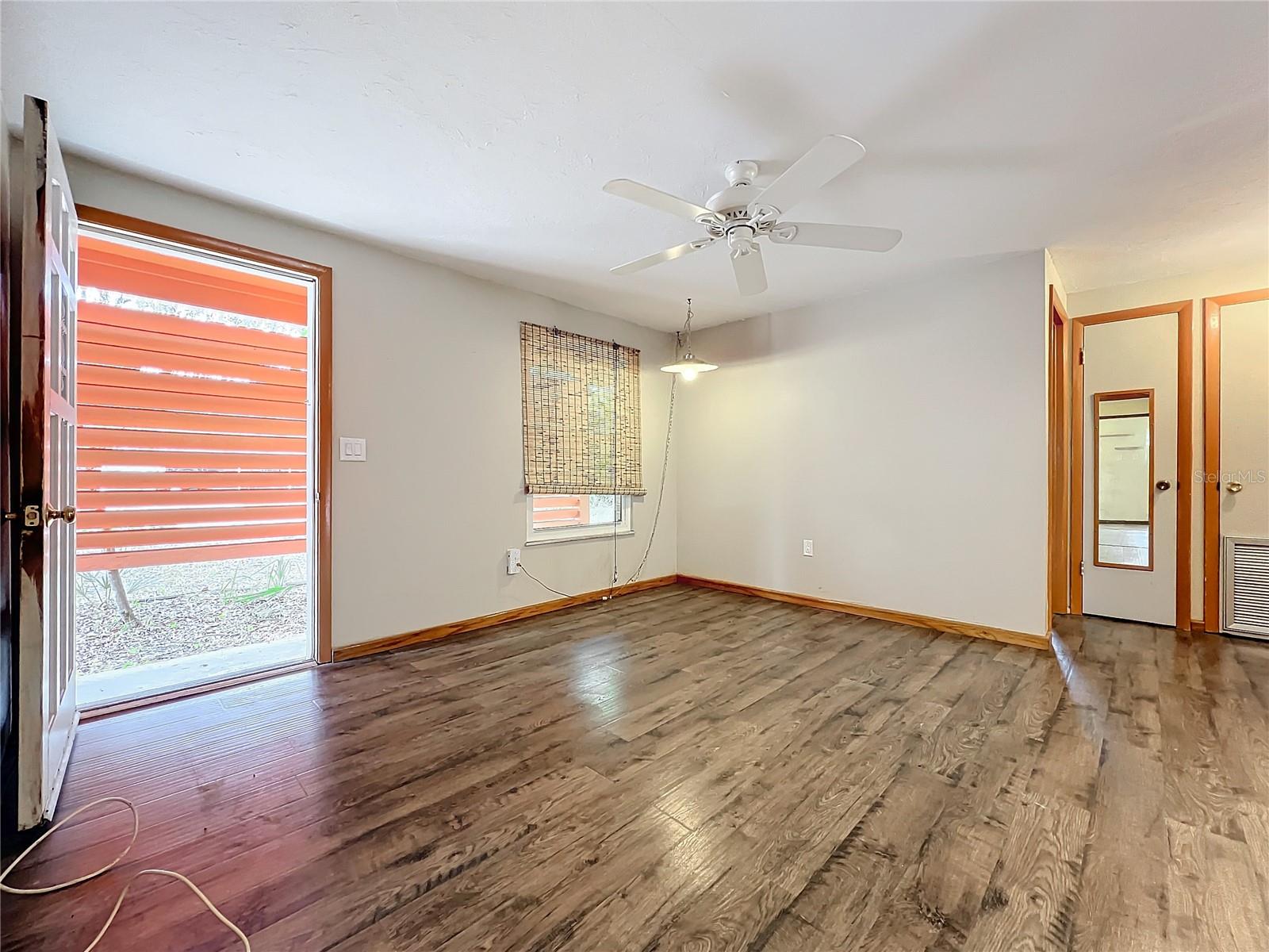 70 HORTON CIR, SARASOTA, FL, 34232