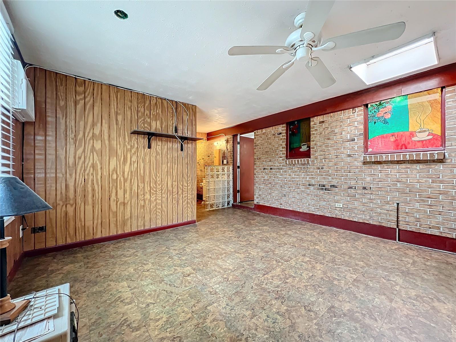 70 HORTON CIR, SARASOTA, FL, 34232