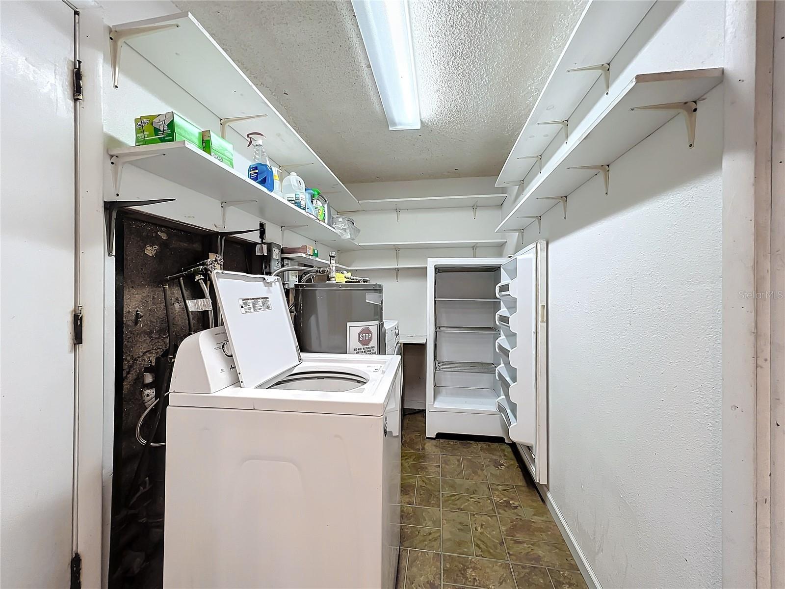 70 HORTON CIR, SARASOTA, FL, 34232