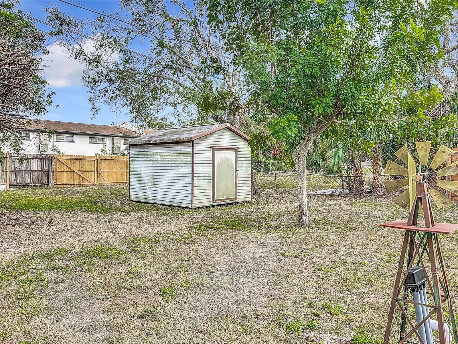 70 HORTON CIR, SARASOTA, FL, 34232