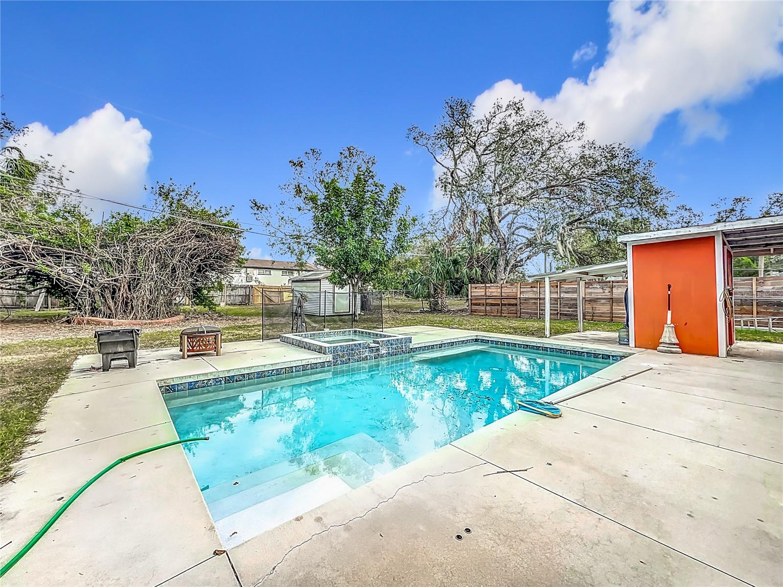 70 HORTON CIR, SARASOTA, FL, 34232
