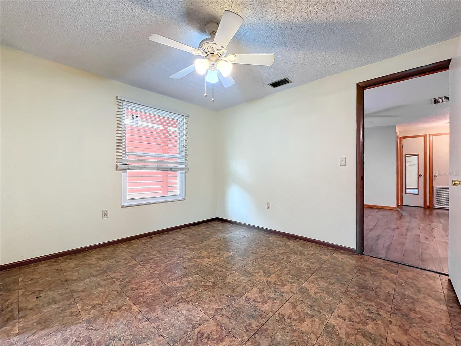 70 HORTON CIR, SARASOTA, FL, 34232