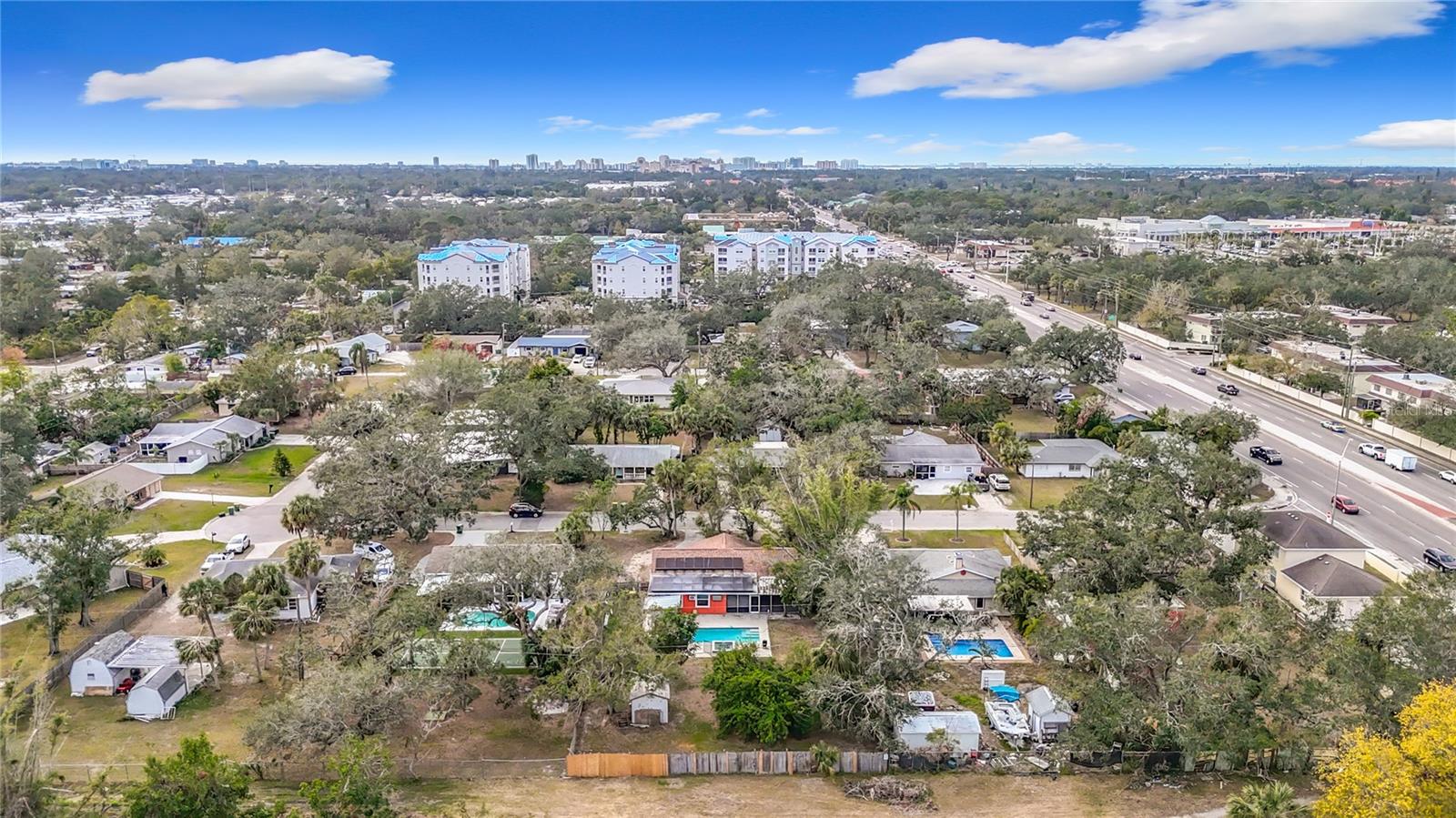70 HORTON CIR, SARASOTA, FL, 34232