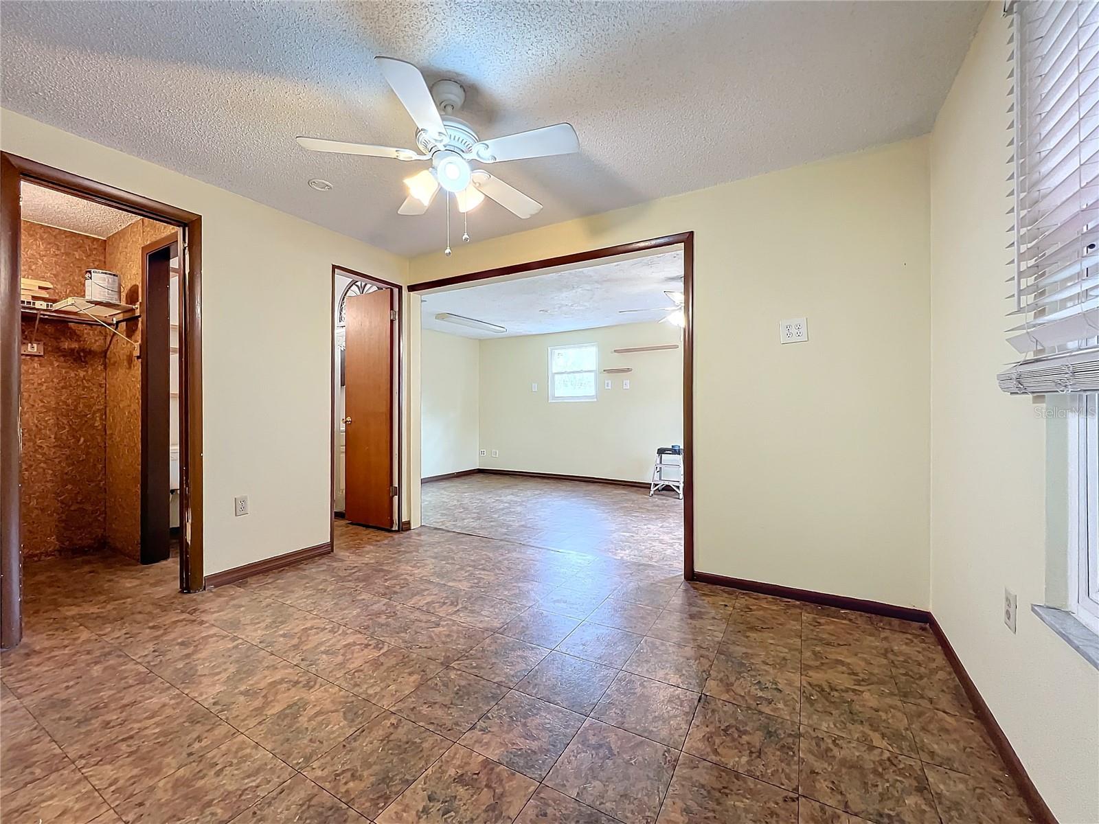 70 HORTON CIR, SARASOTA, FL, 34232