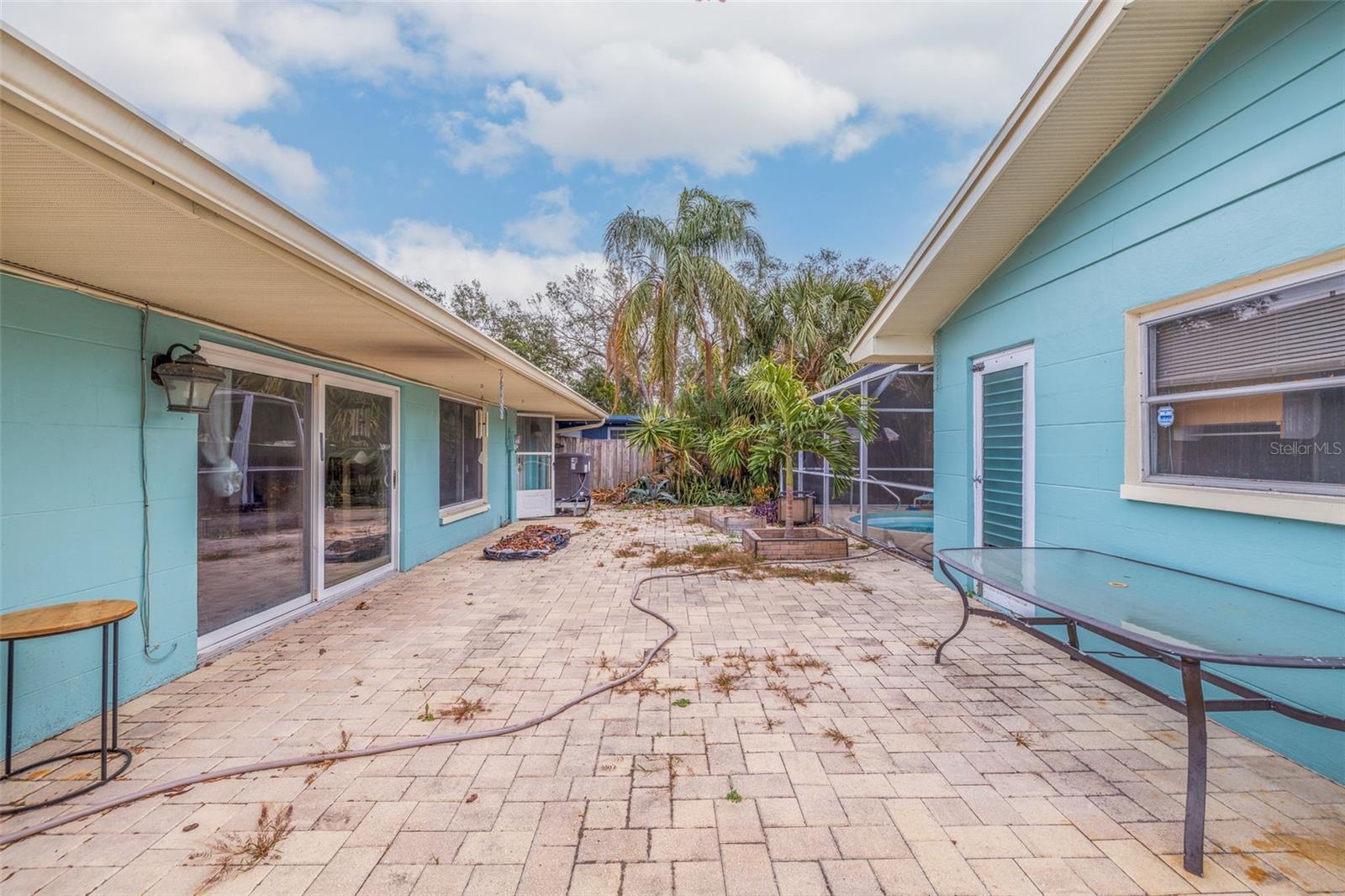 120 80TH AVE N, ST PETERSBURG, FL, 33702