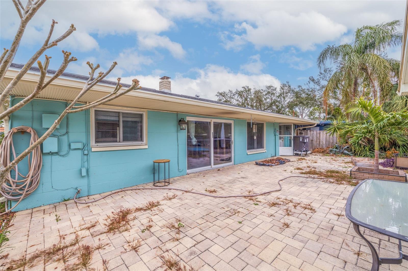 120 80TH AVE N, ST PETERSBURG, FL, 33702