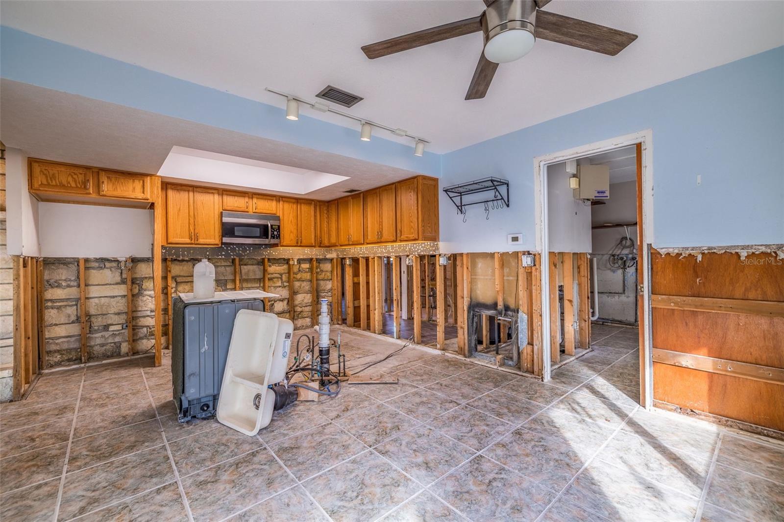 120 80TH AVE N, ST PETERSBURG, FL, 33702