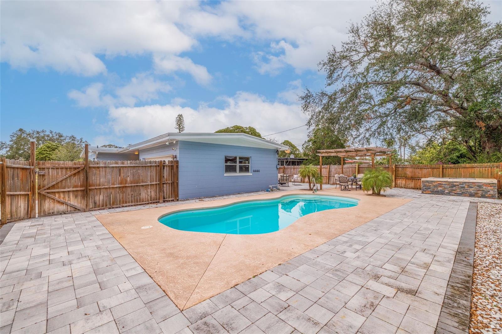 674 61ST AVE S, ST PETERSBURG, FL, 33705