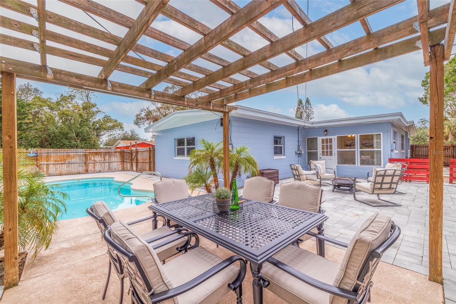 674 61ST AVE S, ST PETERSBURG, FL, 33705
