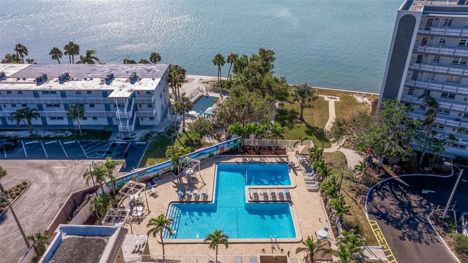 6020 SHORE BLVD S #411, GULFPORT, FL, 33707