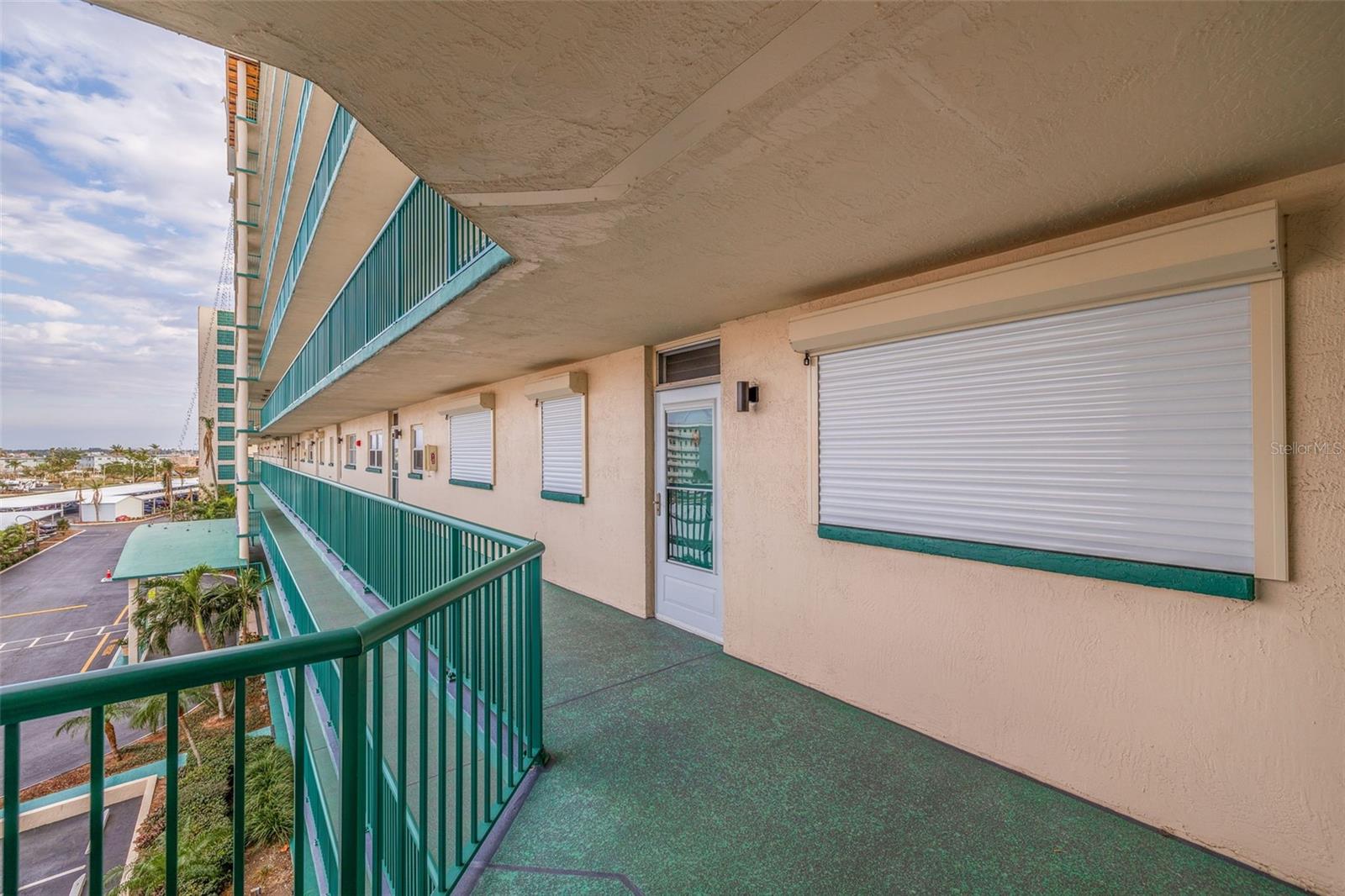 6020 SHORE BLVD S #411, GULFPORT, FL, 33707