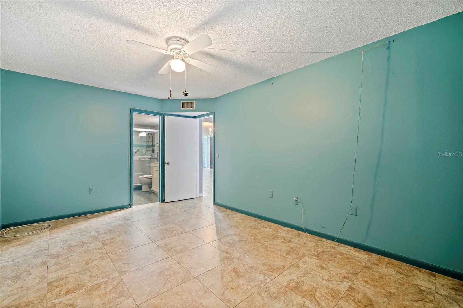 6020 SHORE BLVD S #411, GULFPORT, FL, 33707