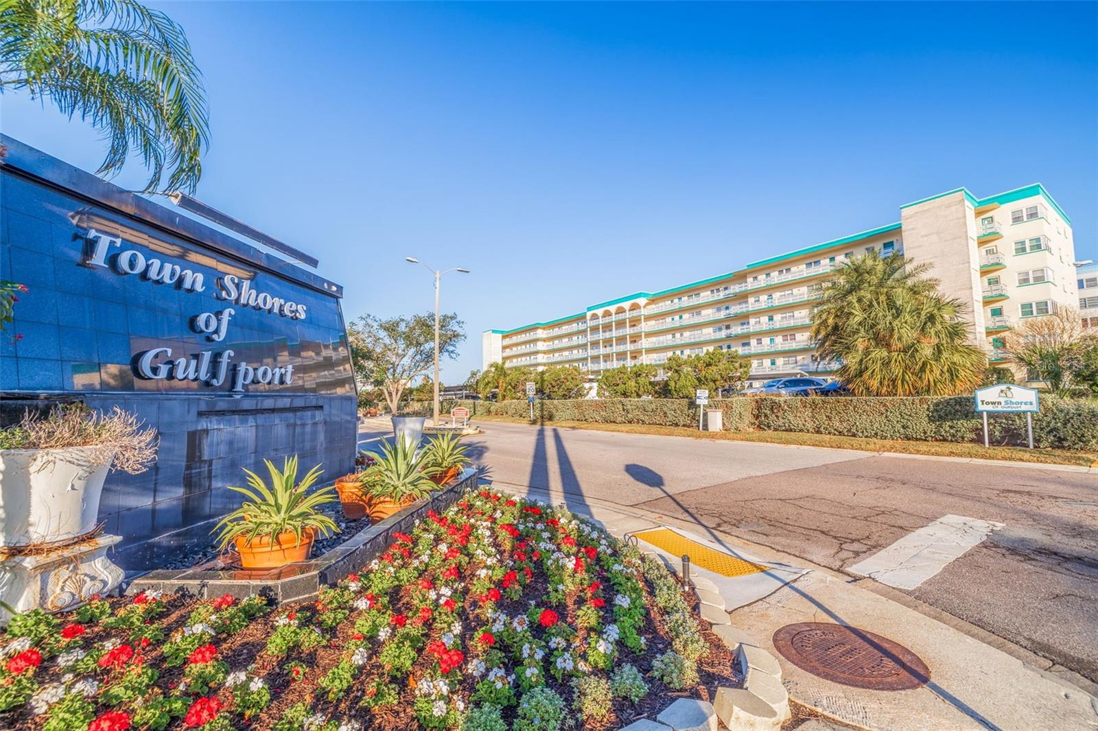 6020 SHORE BLVD S #411, GULFPORT, FL, 33707