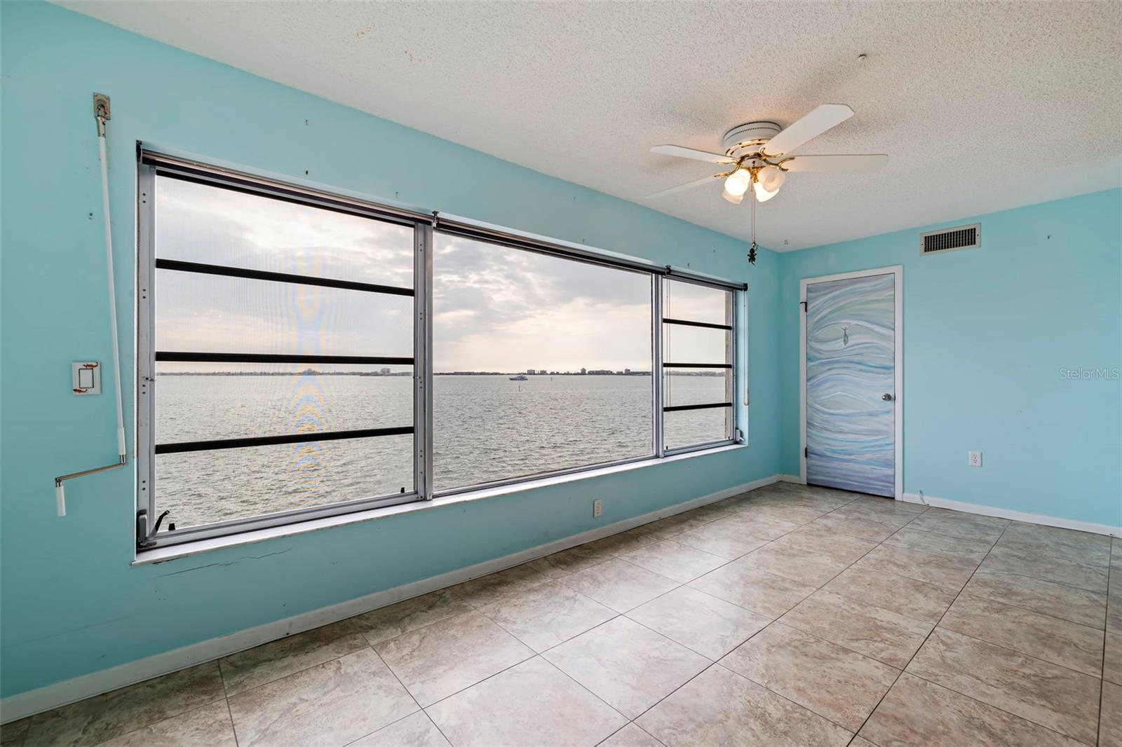 6020 SHORE BLVD S #411, GULFPORT, FL, 33707