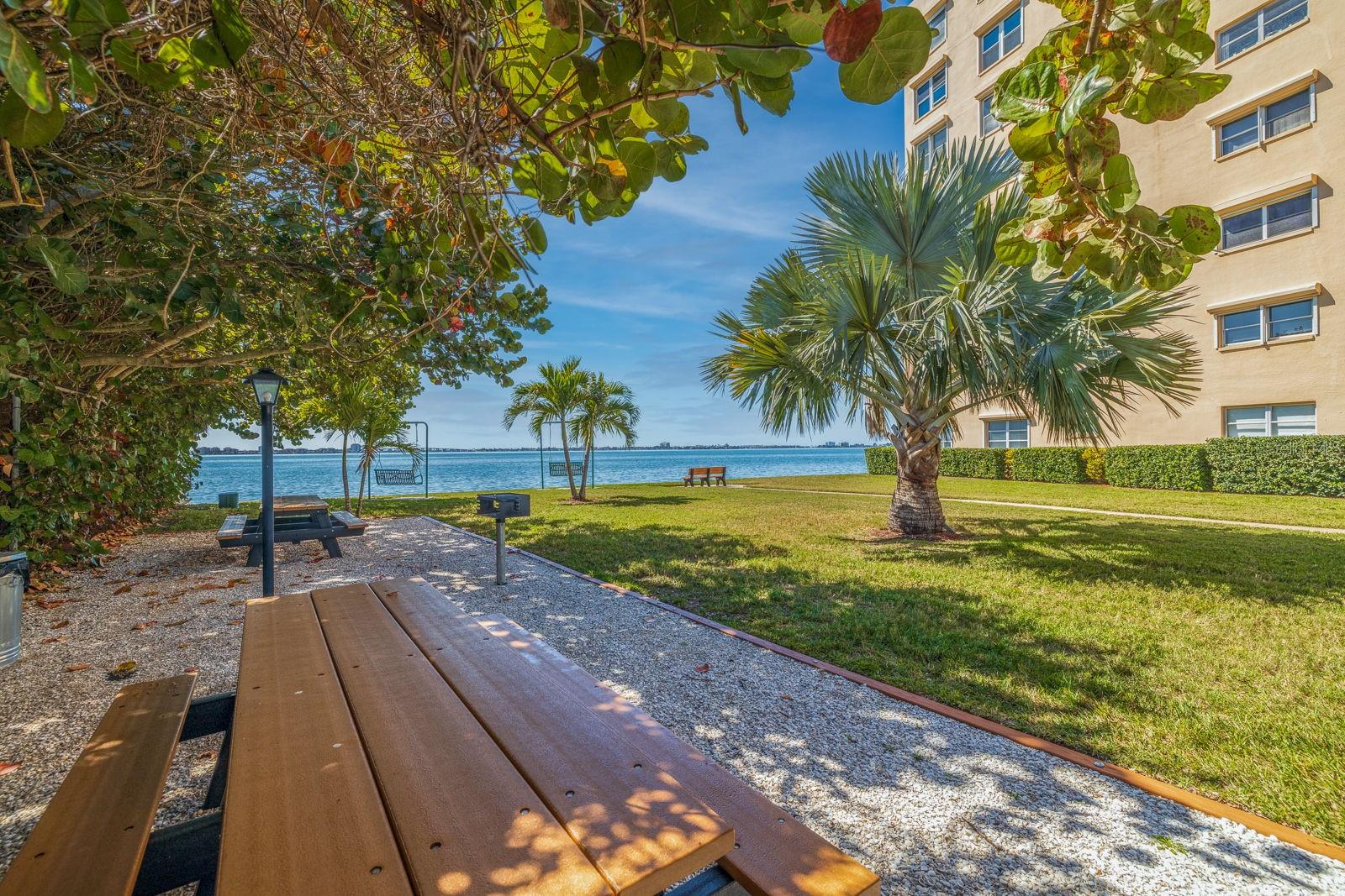 6020 SHORE BLVD S #411, GULFPORT, FL, 33707