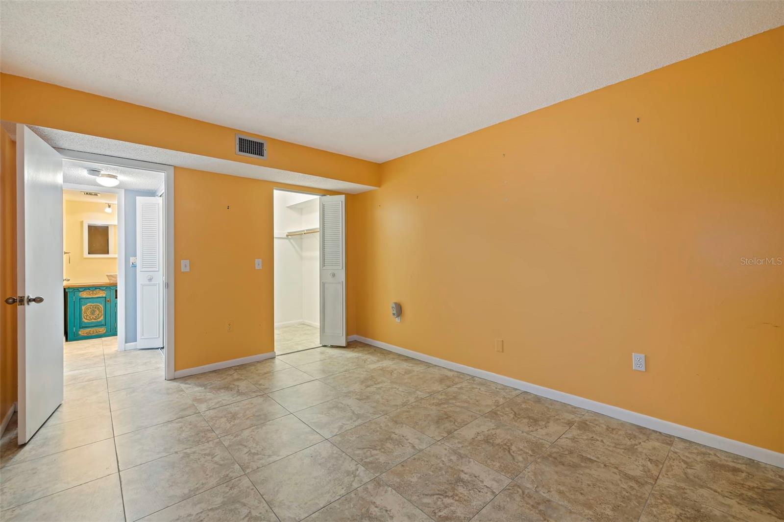 6020 SHORE BLVD S #411, GULFPORT, FL, 33707
