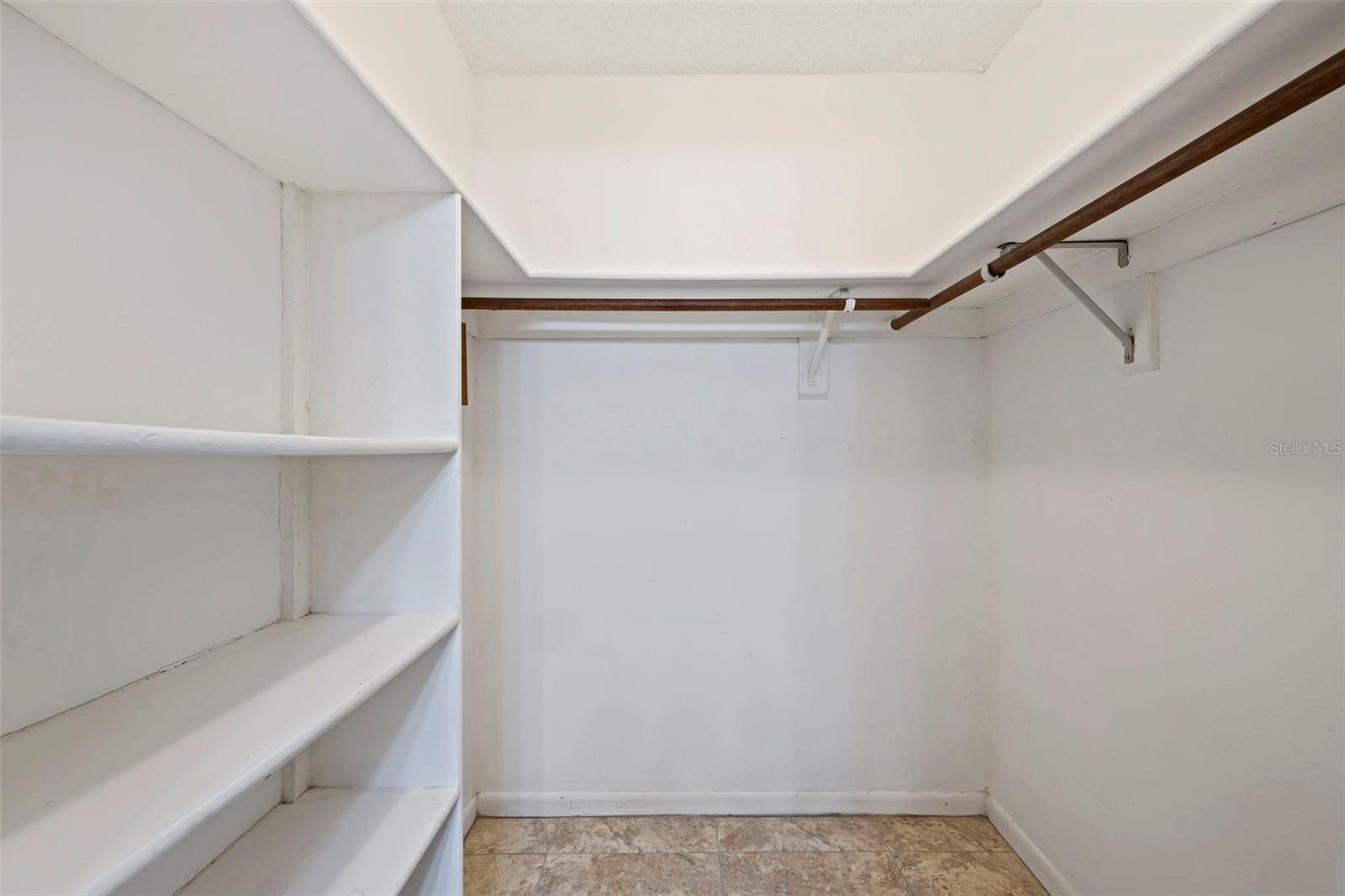 6020 SHORE BLVD S #411, GULFPORT, FL, 33707