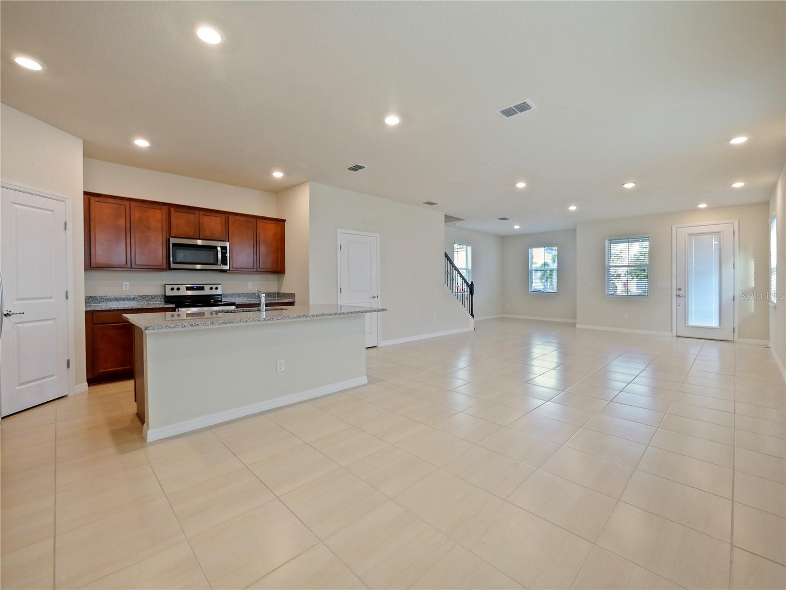 5650 WOODEN PINE DR, ORLANDO, FL, 32829