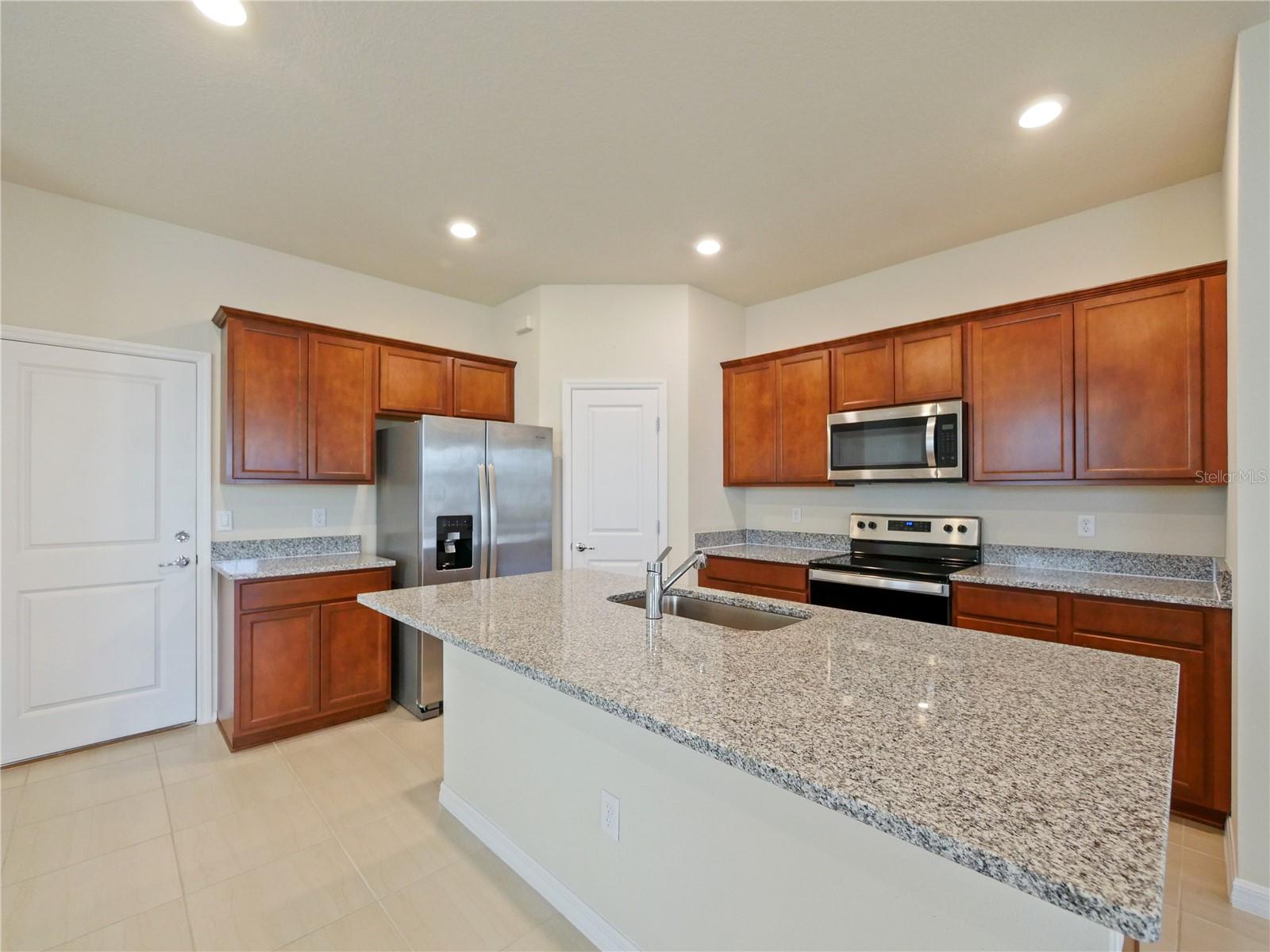 5650 WOODEN PINE DR, ORLANDO, FL, 32829
