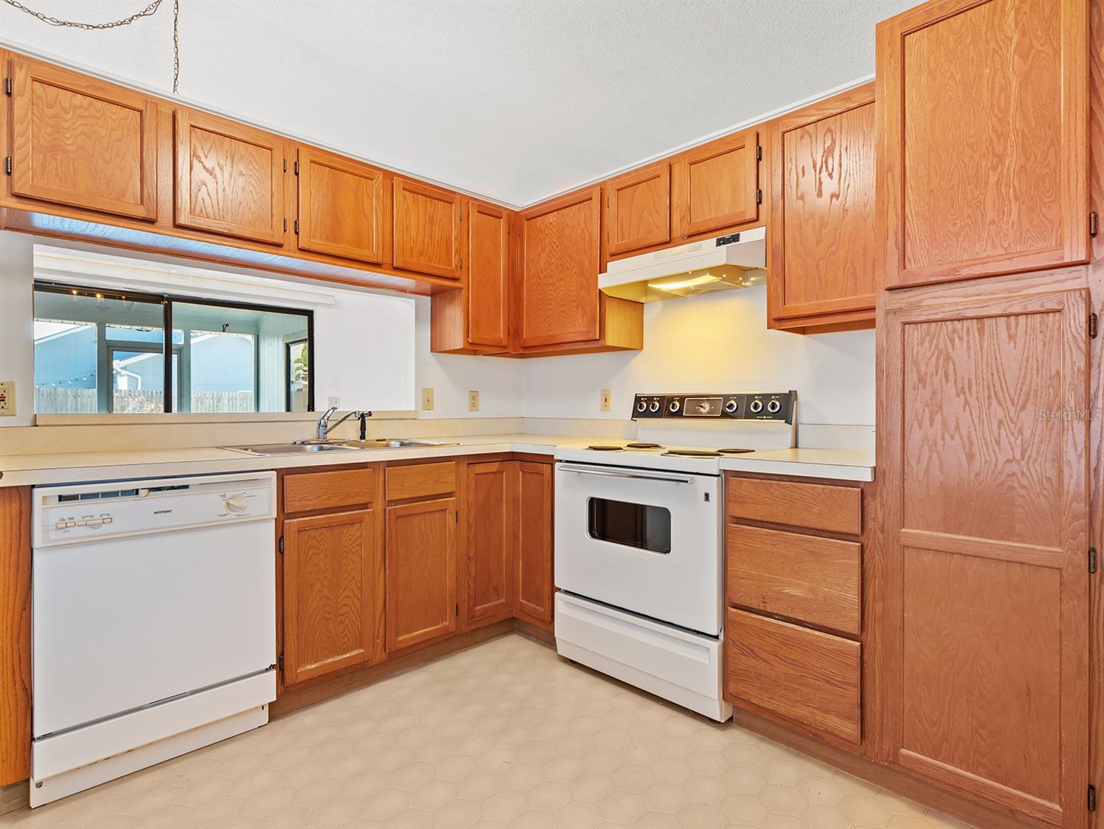 1360 CHERRYBARK RD, APOPKA, FL, 32703