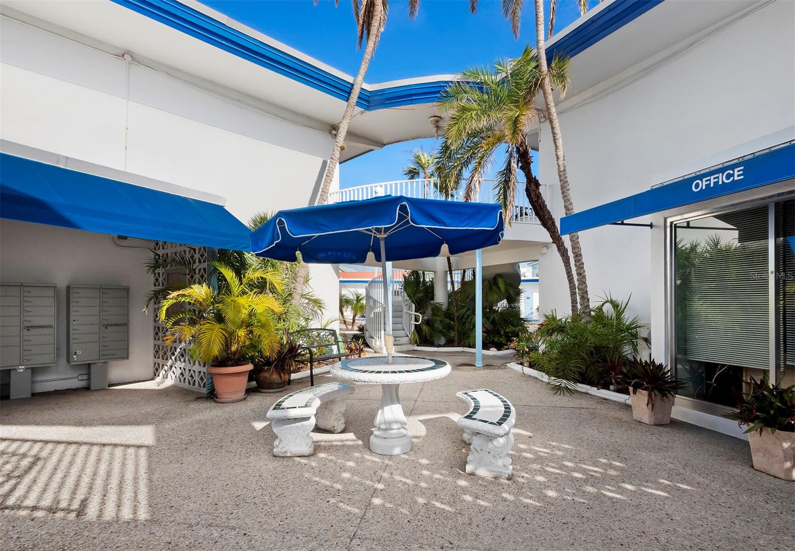 475 BENJAMIN FRANKLIN DR #215, SARASOTA, FL, 34236