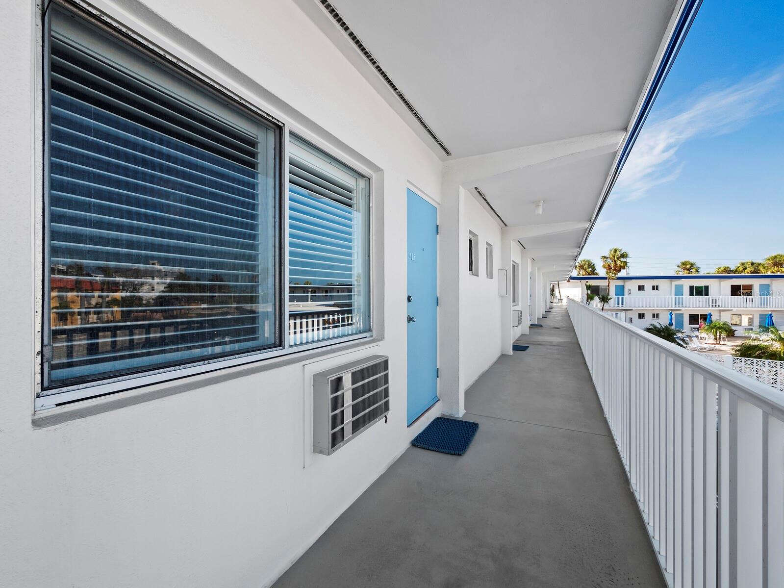 475 BENJAMIN FRANKLIN DR #215, SARASOTA, FL, 34236