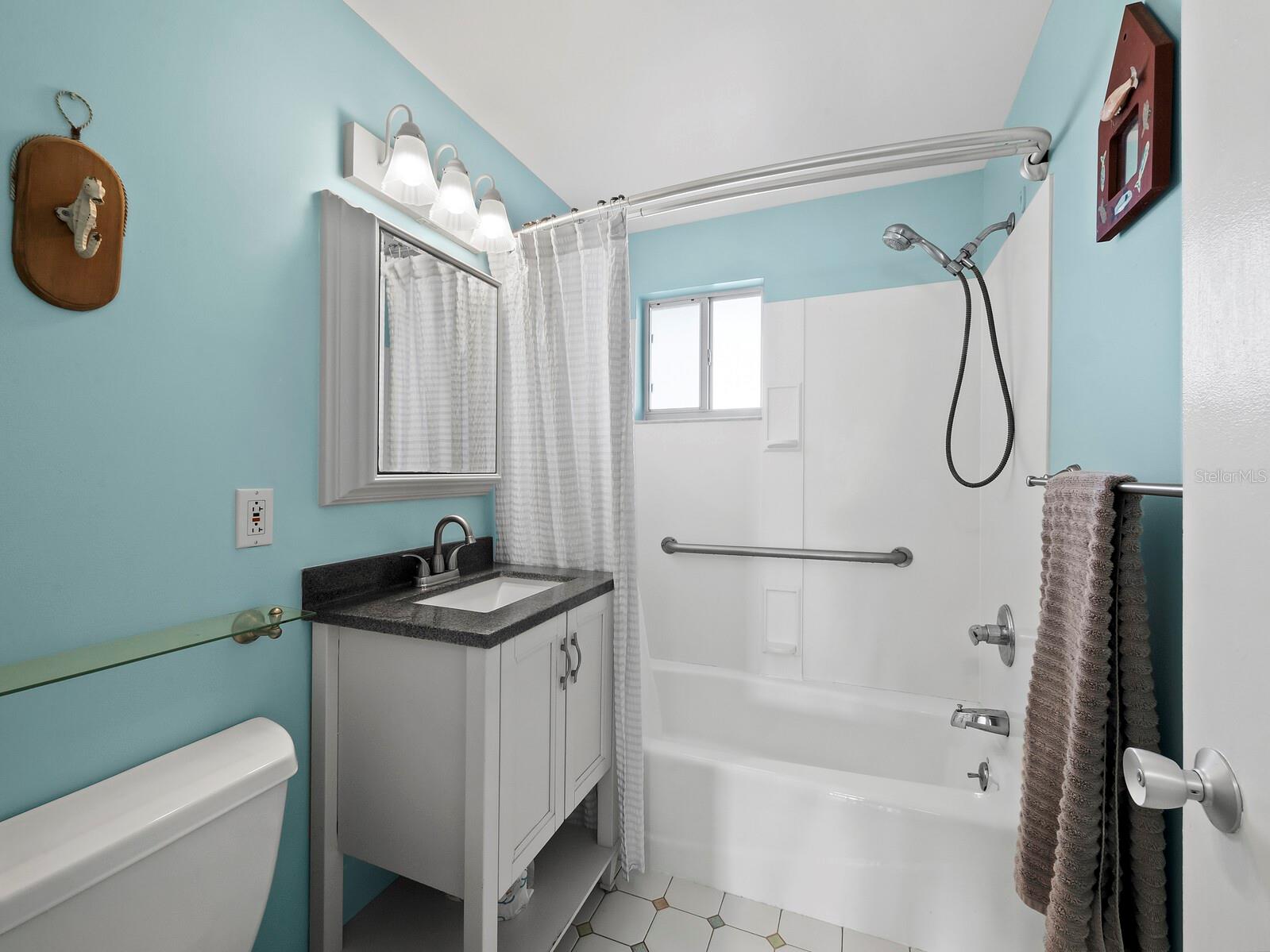 475 BENJAMIN FRANKLIN DR #215, SARASOTA, FL, 34236