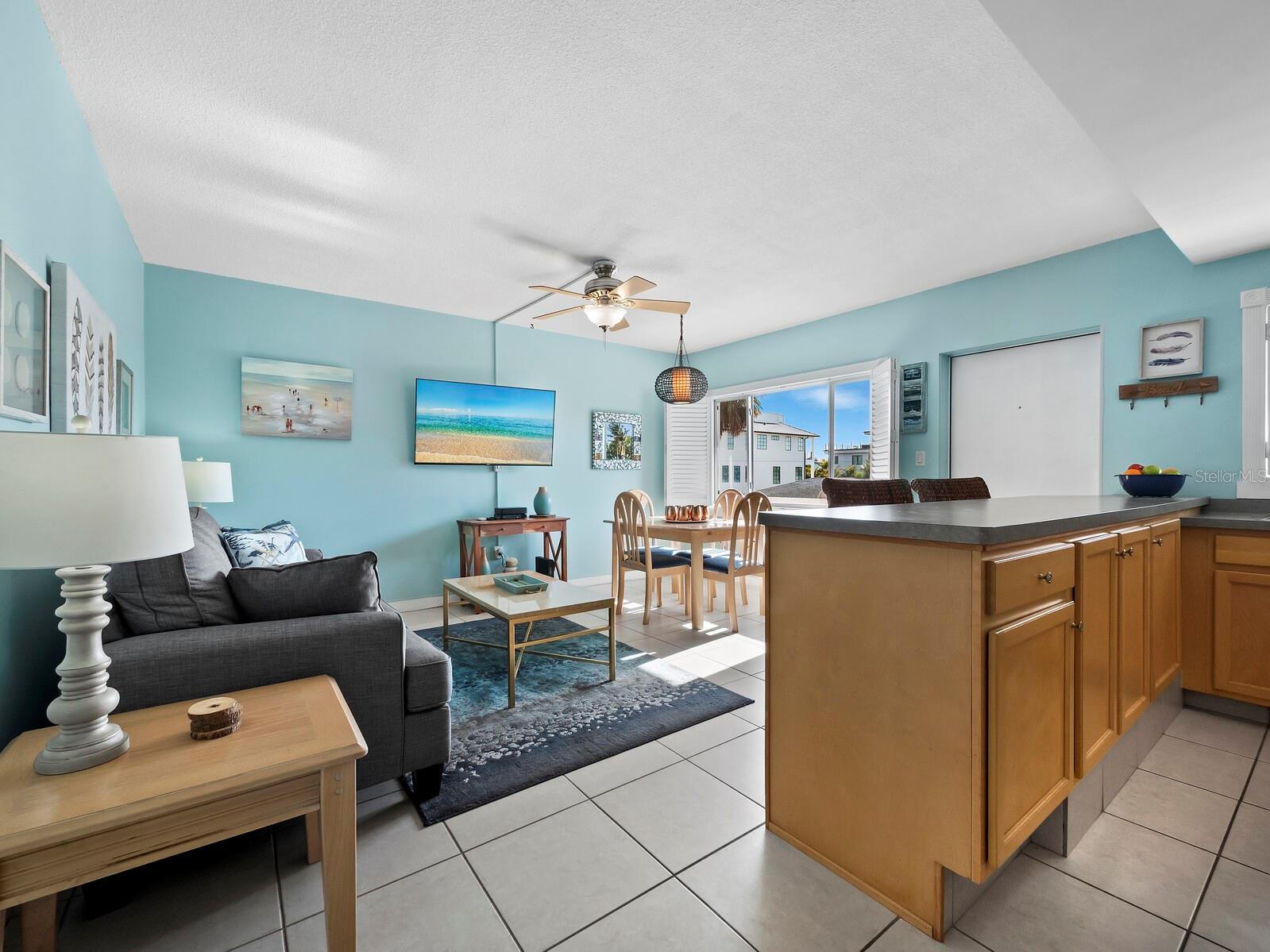 475 BENJAMIN FRANKLIN DR #215, SARASOTA, FL, 34236