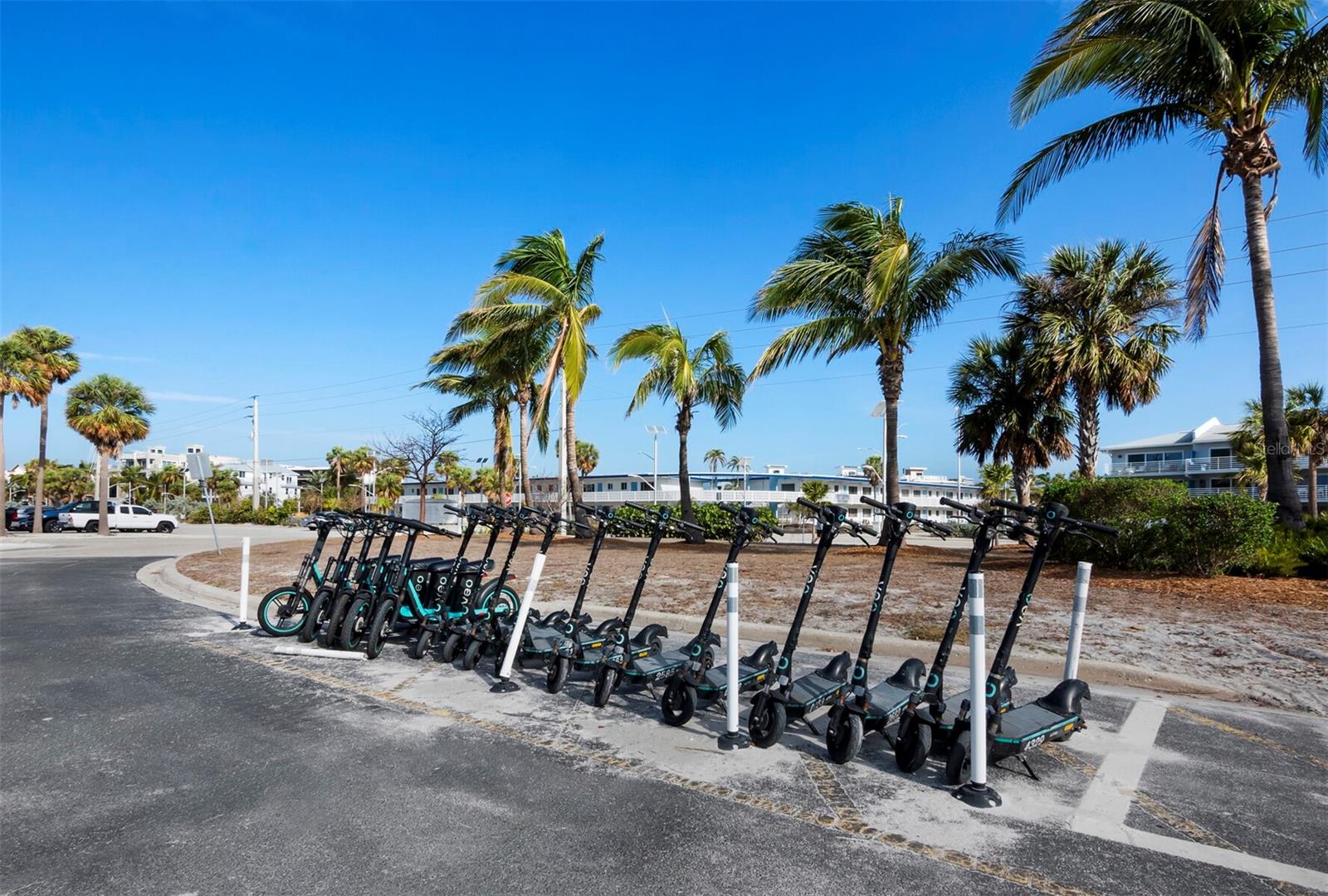 475 BENJAMIN FRANKLIN DR #215, SARASOTA, FL, 34236