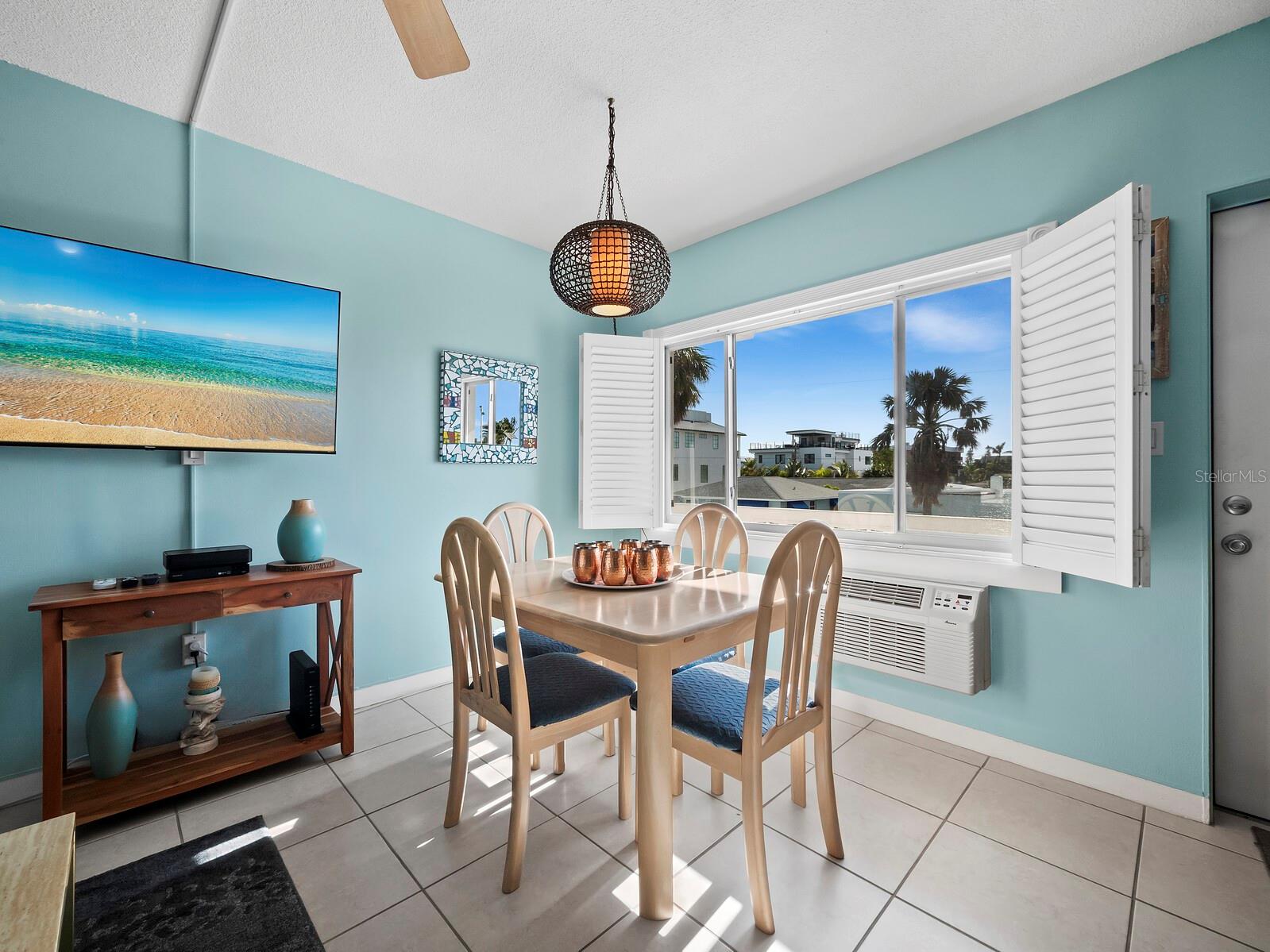 475 BENJAMIN FRANKLIN DR #215, SARASOTA, FL, 34236