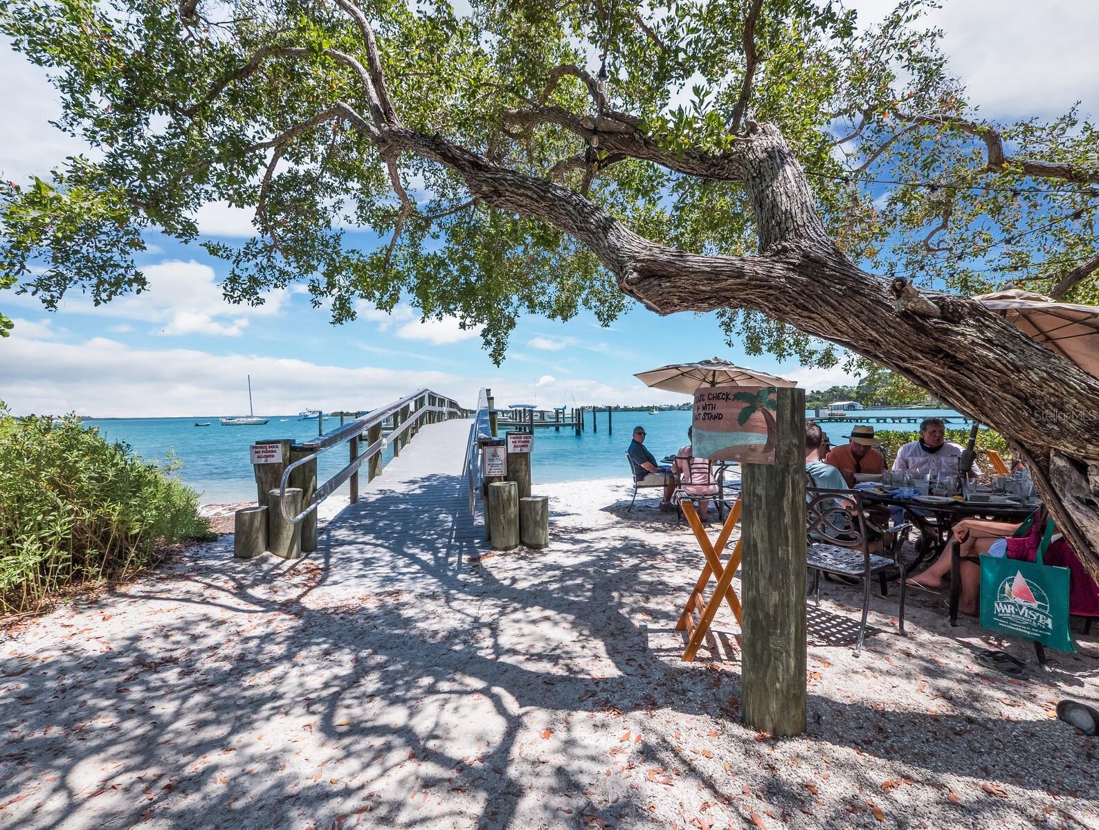 711 RUSSELL ST, LONGBOAT KEY, FL, 34228