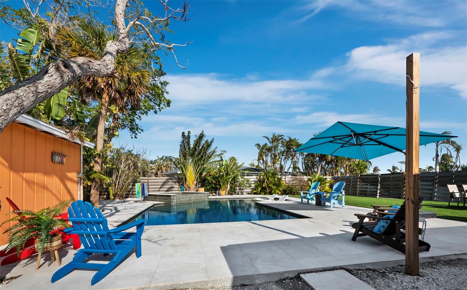 711 RUSSELL ST, LONGBOAT KEY, FL, 34228